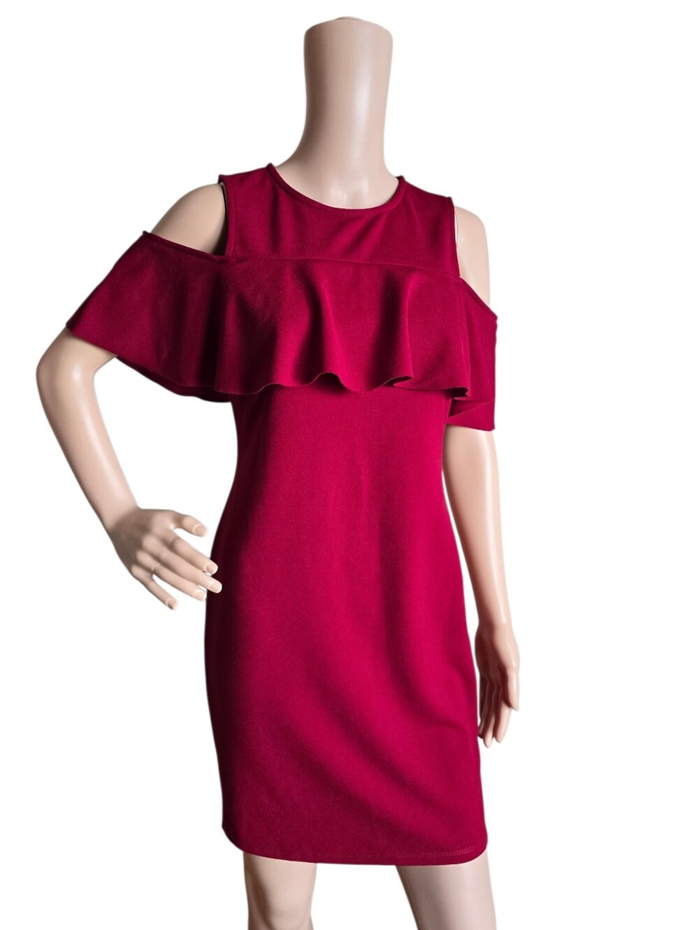Cold-Shoulder Ruffle Sheath Dress in Deep Red - Picture 4 of 16